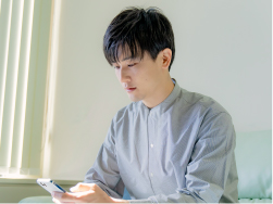 応募する男性